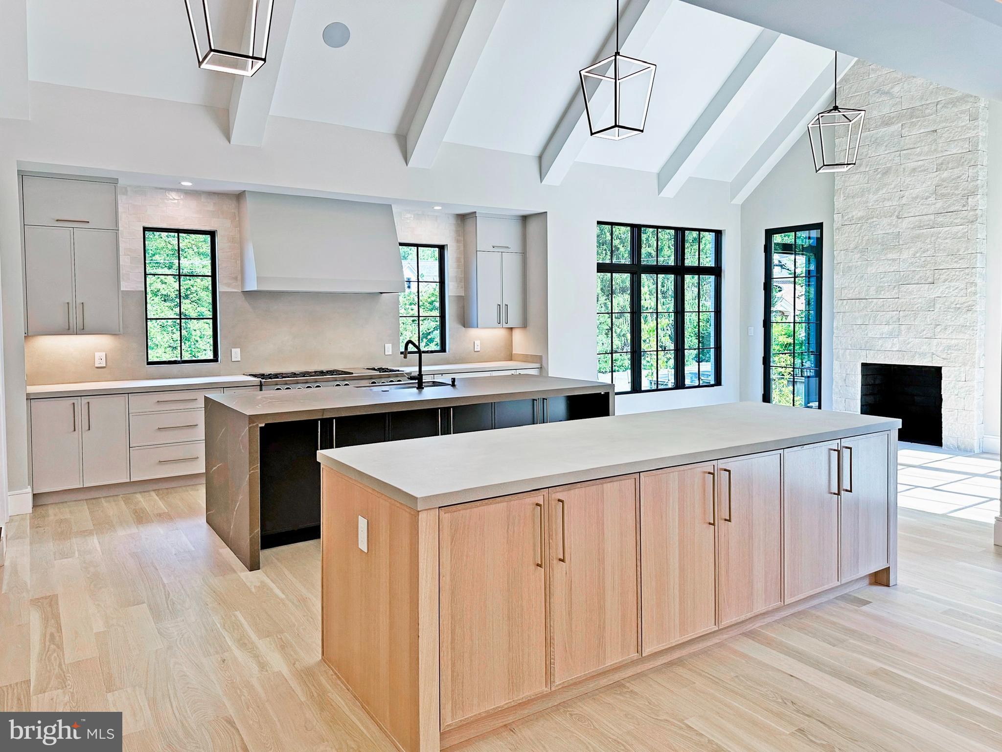 LANGLEY FOREST - Residential