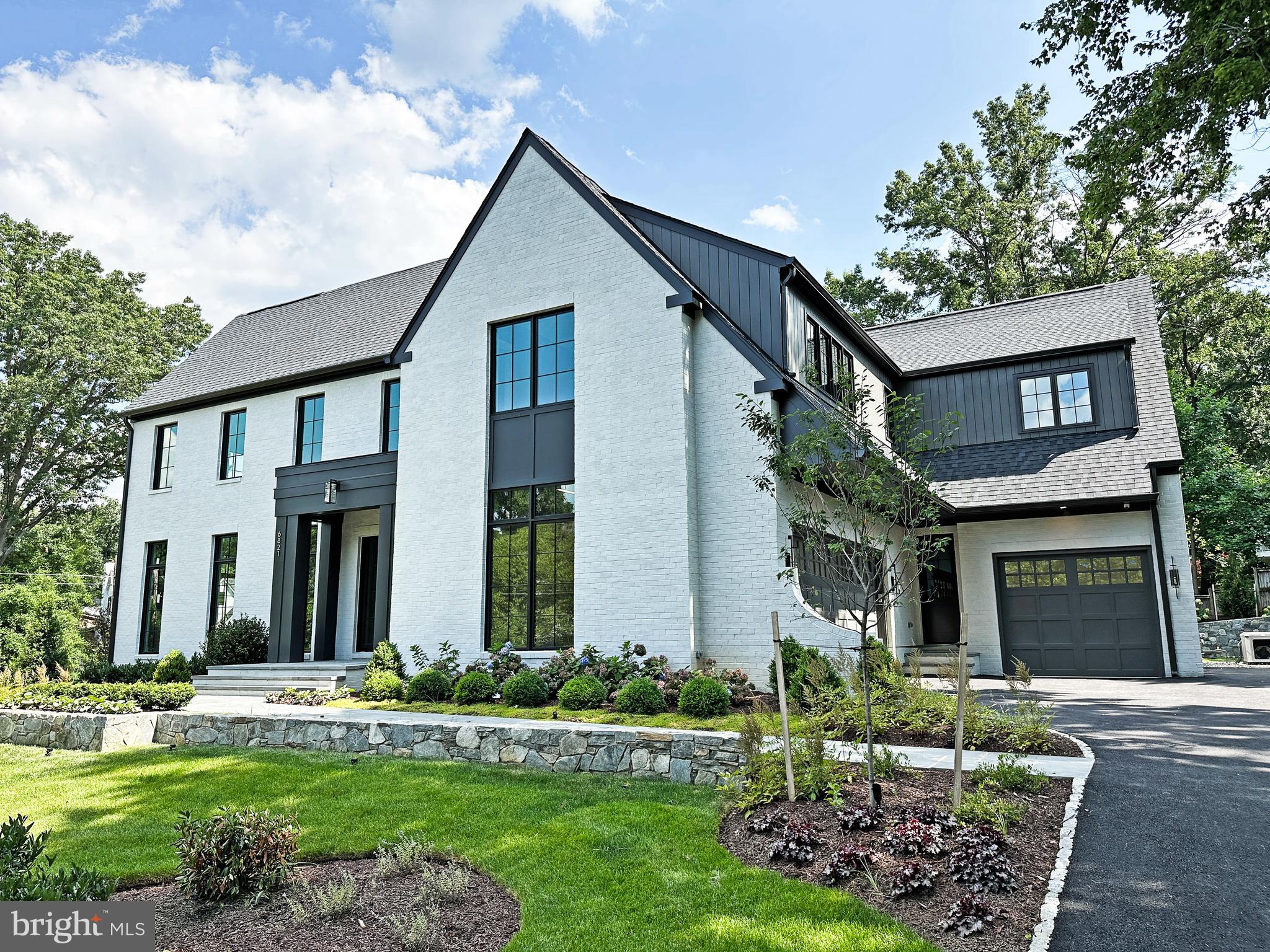 LANGLEY FOREST - Residential