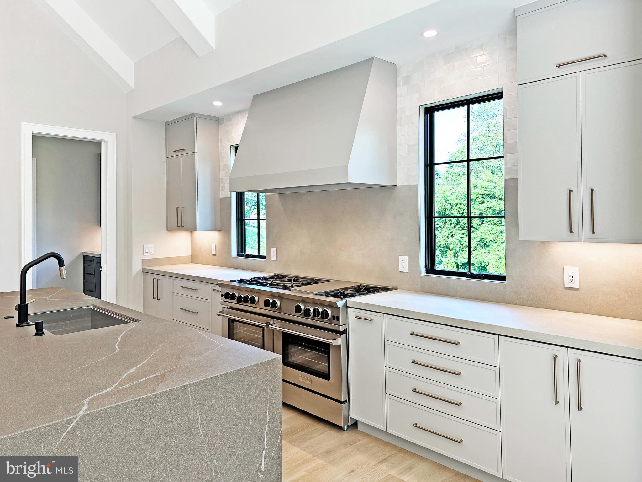 LANGLEY FOREST - Residential