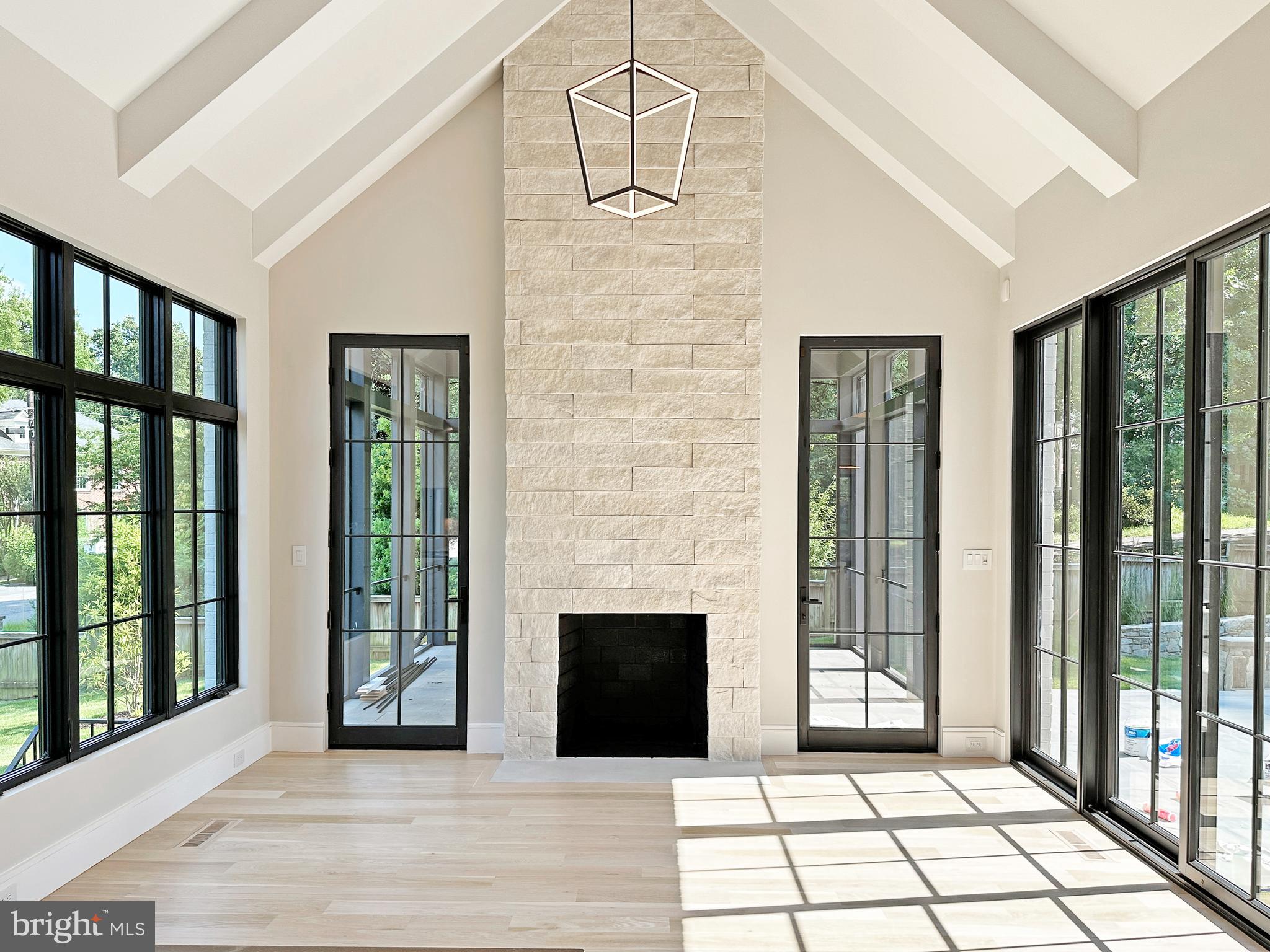 LANGLEY FOREST - Residential