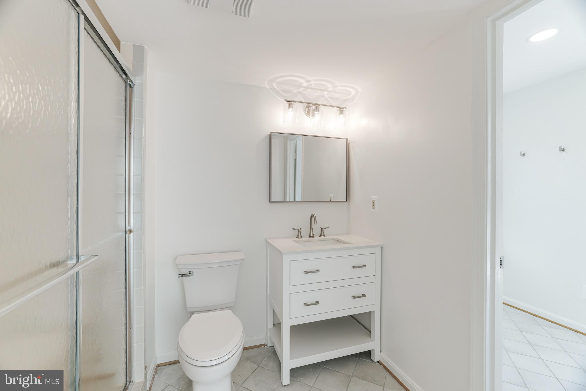 MCLEAN ESTATES - Residential