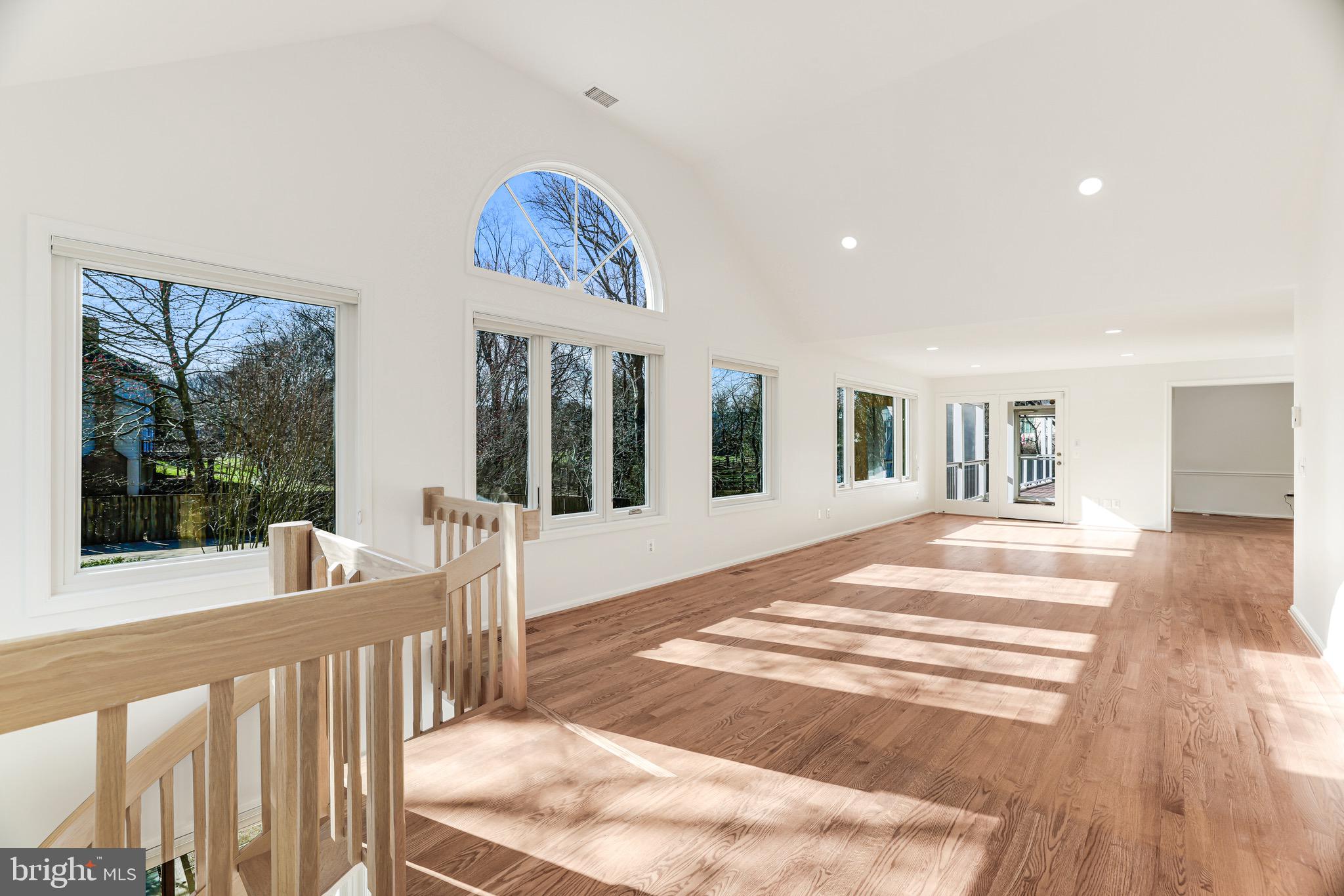 MCLEAN ESTATES - Residential