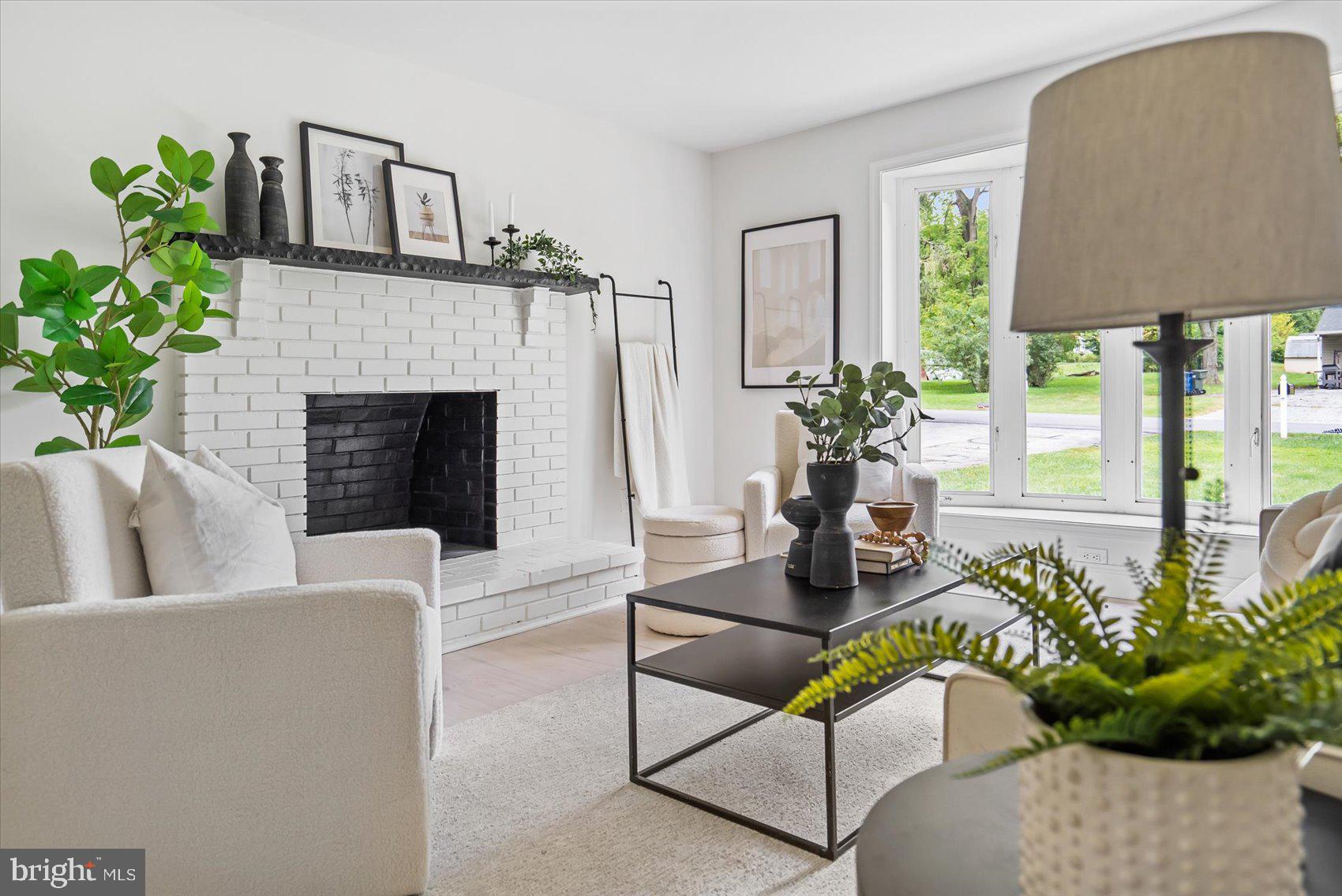 EMERALD VALLEY - Residential