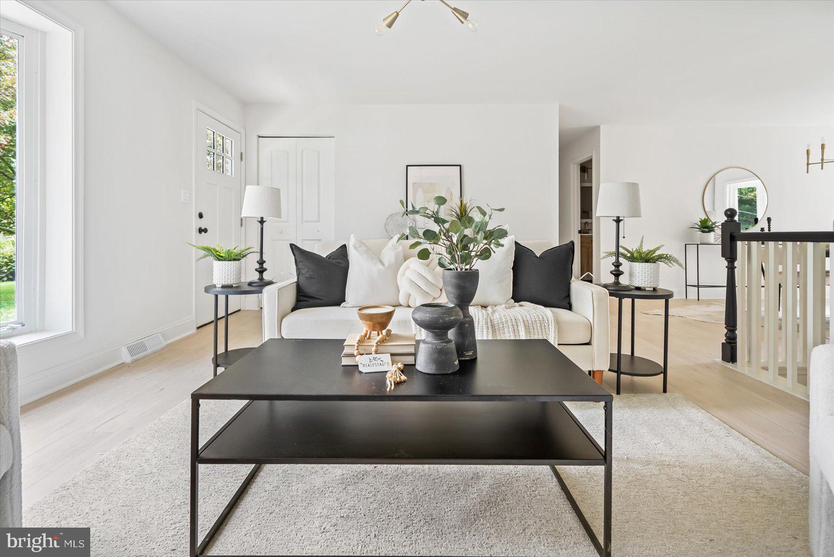 EMERALD VALLEY - Residential