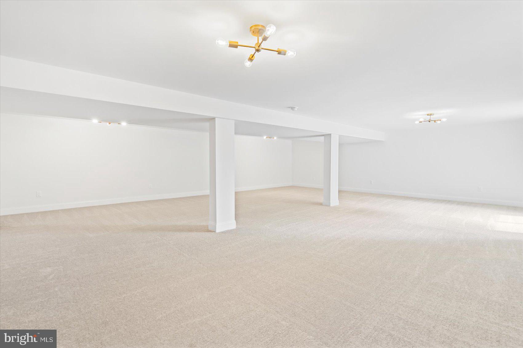 EMERALD VALLEY - Residential