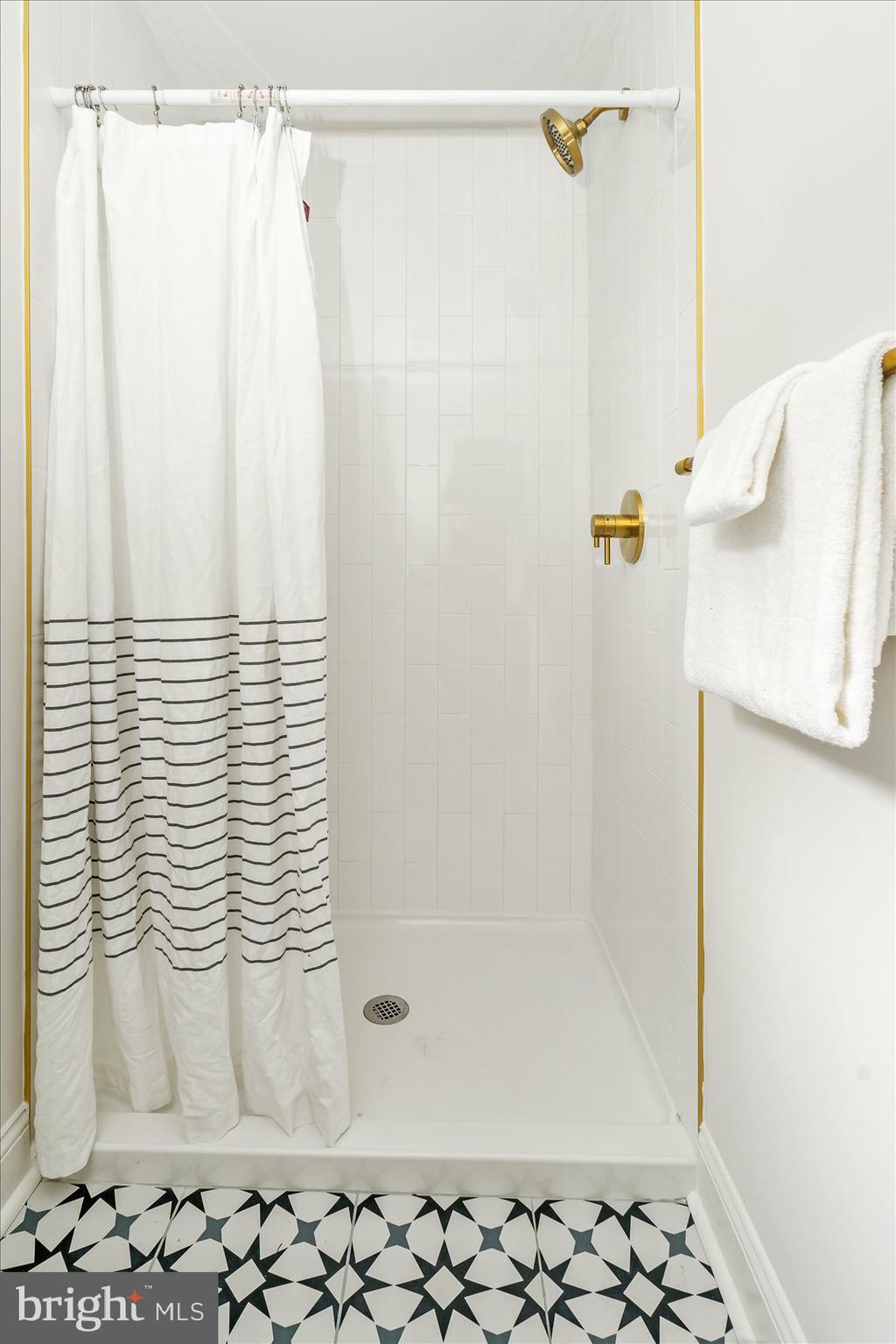 EMERALD VALLEY - Residential