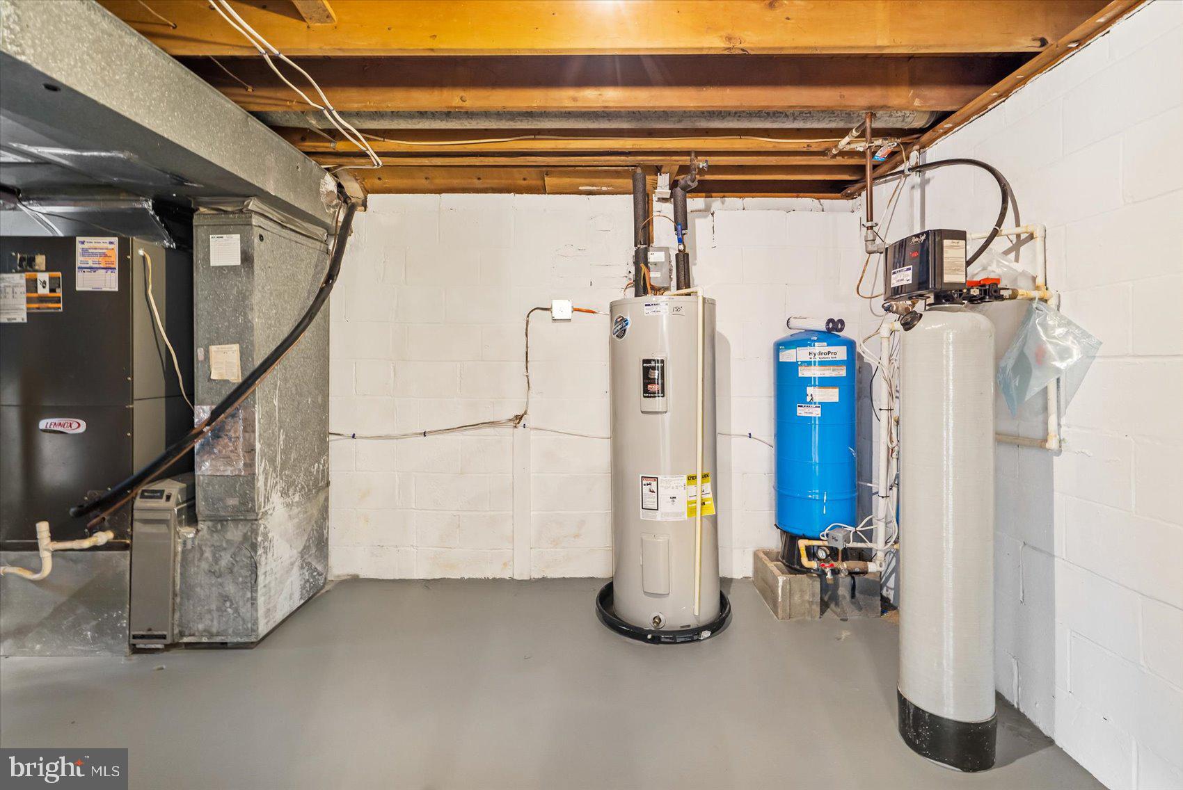 EMERALD VALLEY - Residential