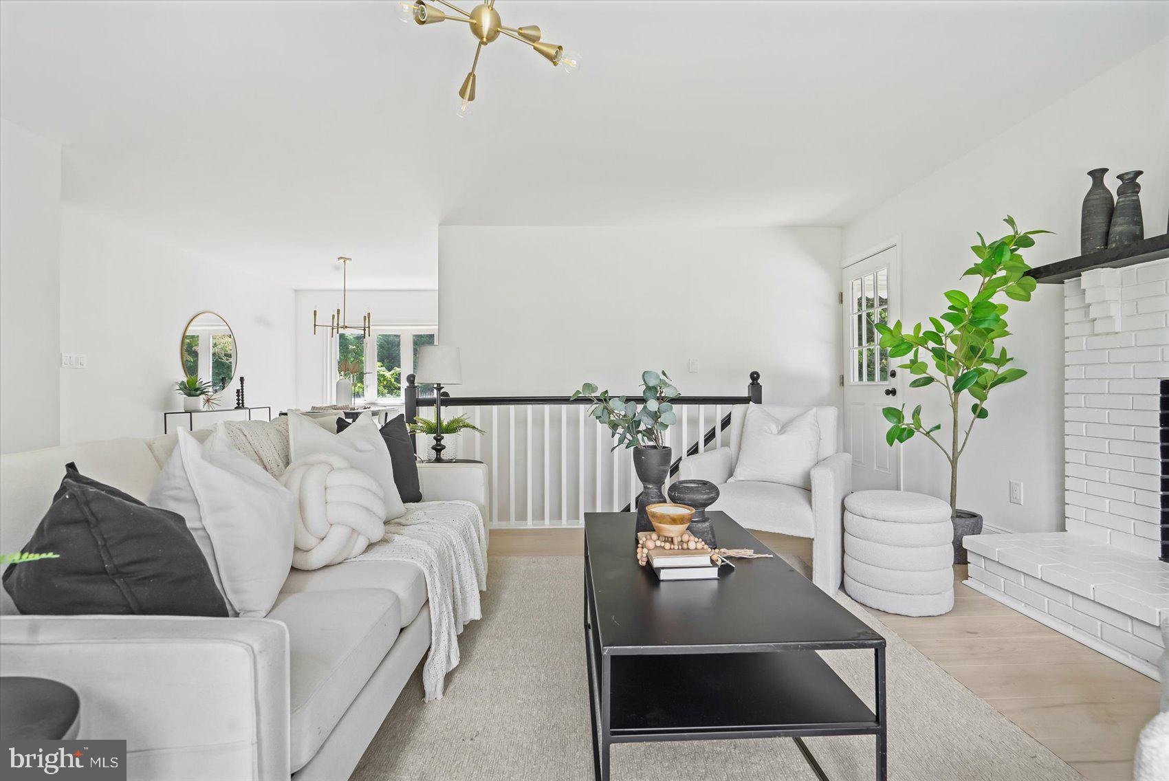 EMERALD VALLEY - Residential