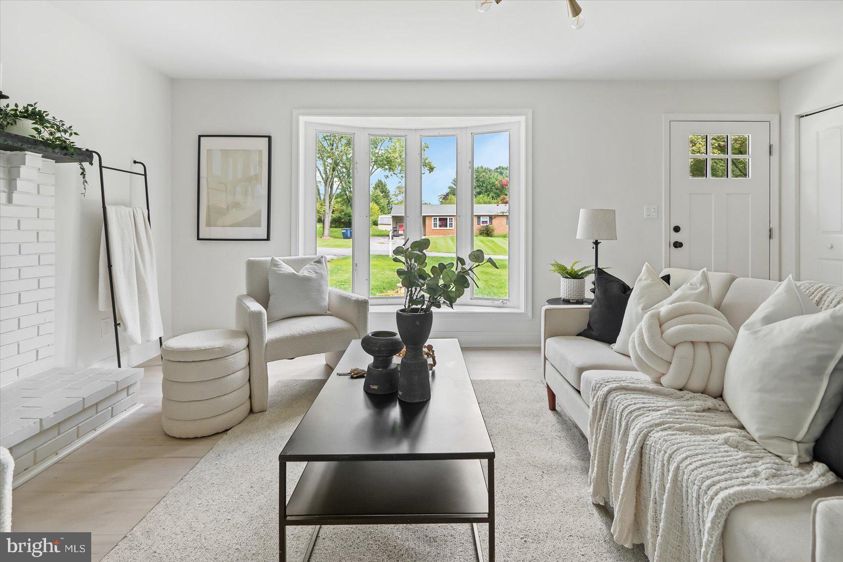 EMERALD VALLEY - Residential