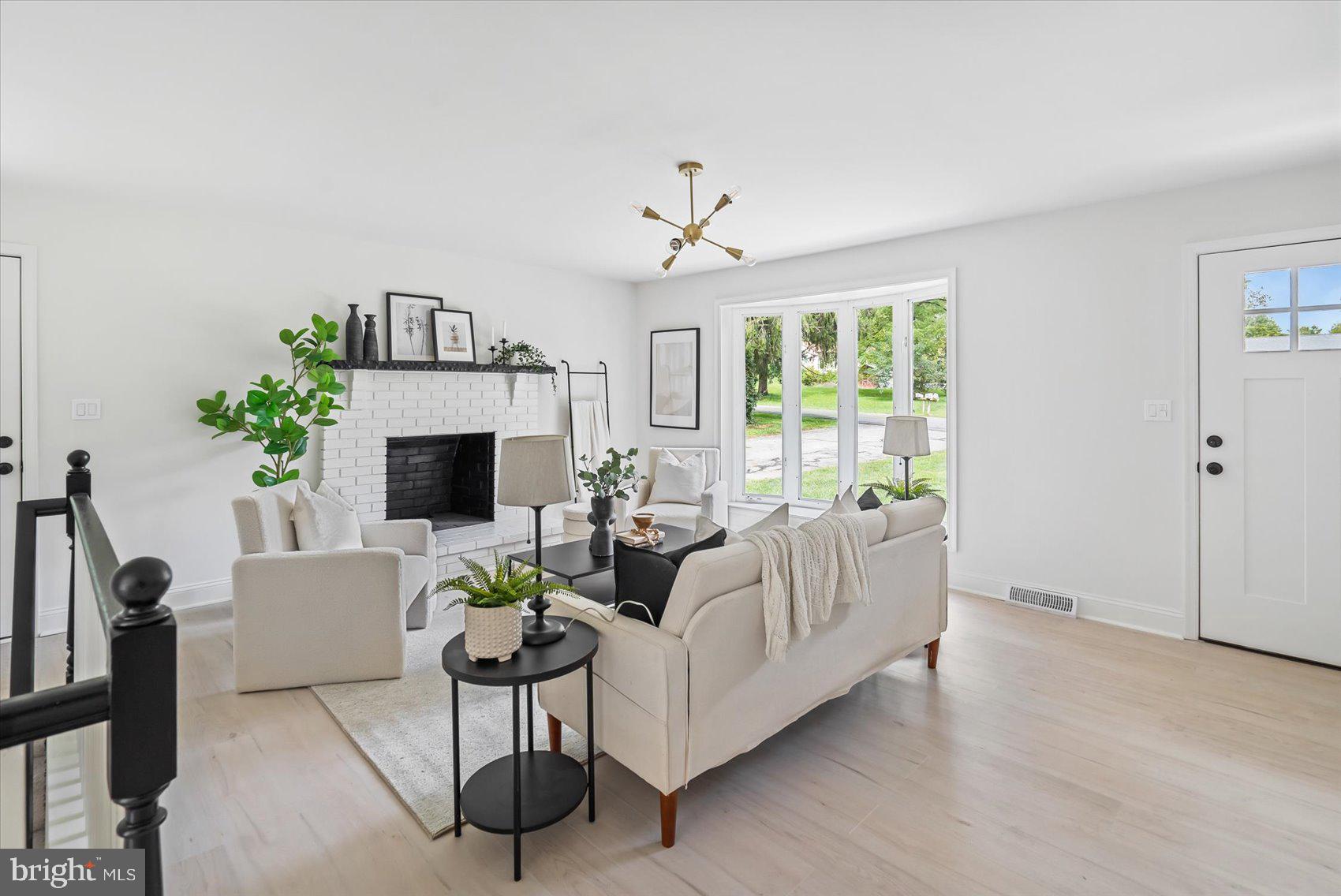 EMERALD VALLEY - Residential