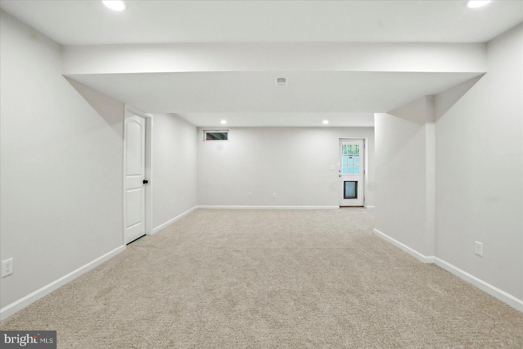 VINEYARD OAK NORTH - Residential