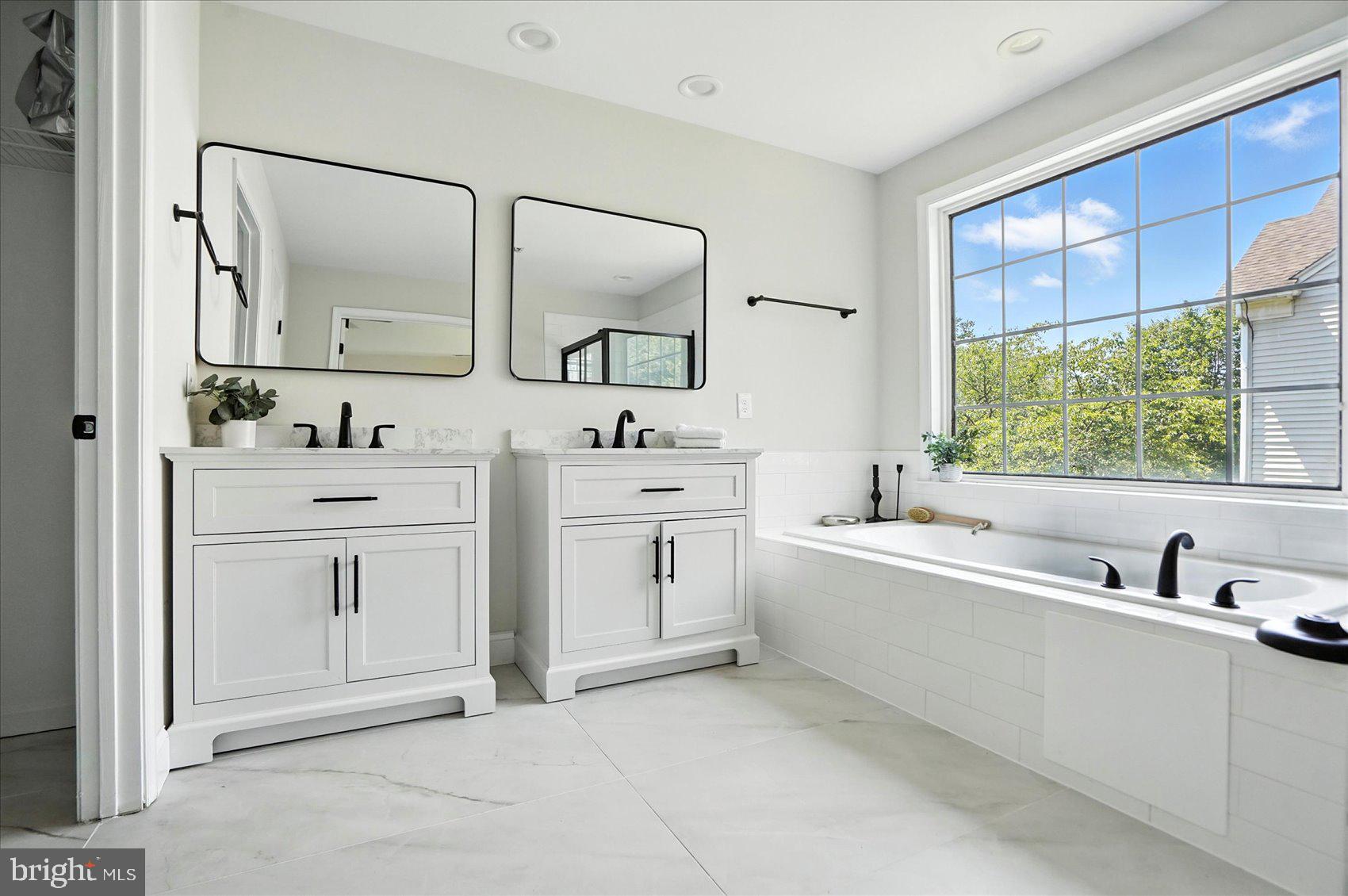 VINEYARD OAK NORTH - Residential