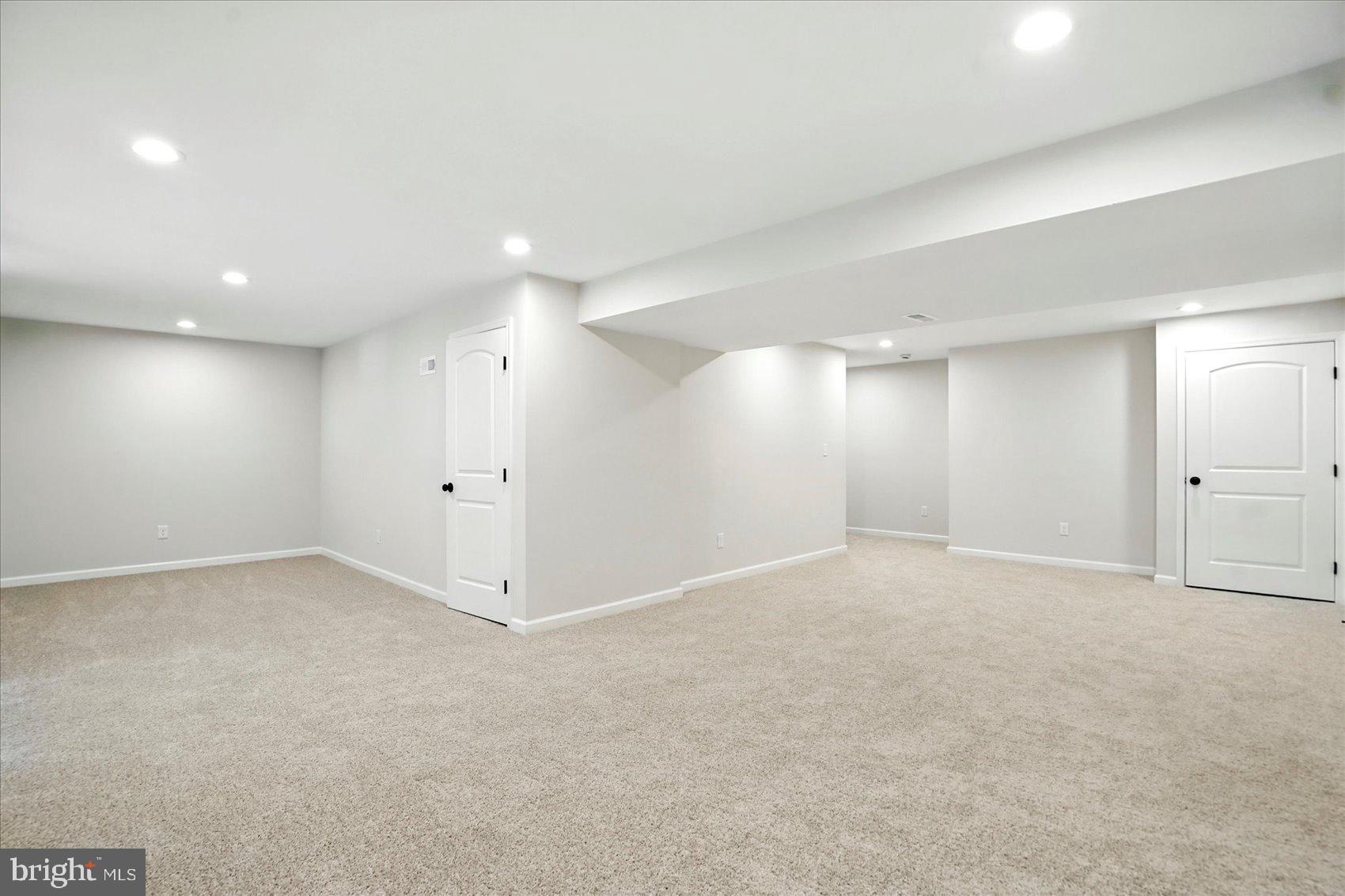 VINEYARD OAK NORTH - Residential