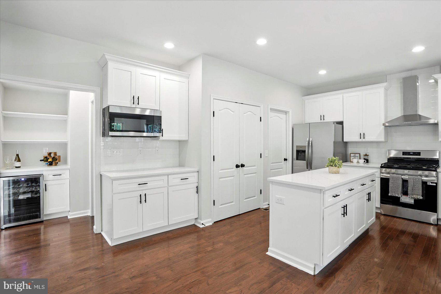 VINEYARD OAK NORTH - Residential