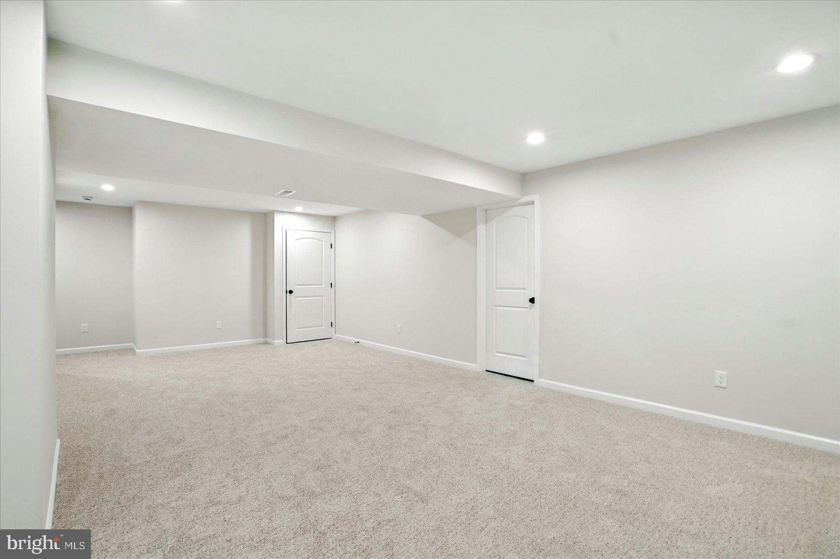 VINEYARD OAK NORTH - Residential