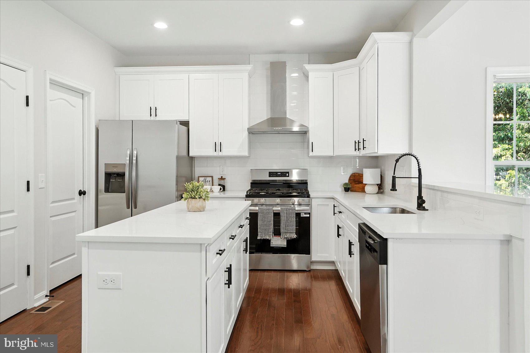 VINEYARD OAK NORTH - Residential