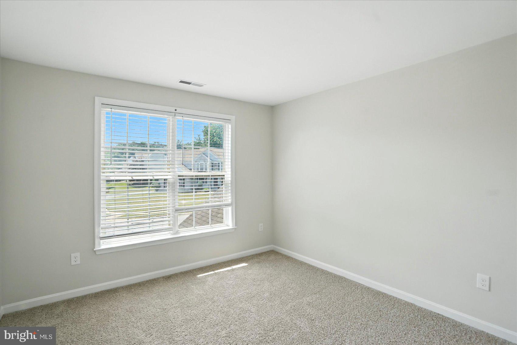 VINEYARD OAK NORTH - Residential