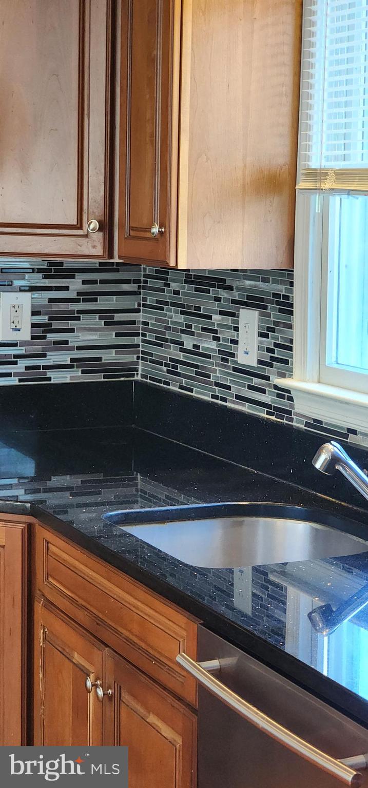 WILLOWCREST - Residential Lease