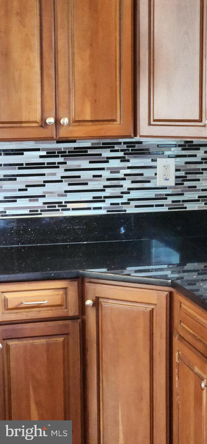 WILLOWCREST - Residential Lease