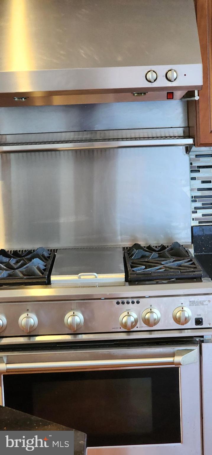 WILLOWCREST - Residential Lease