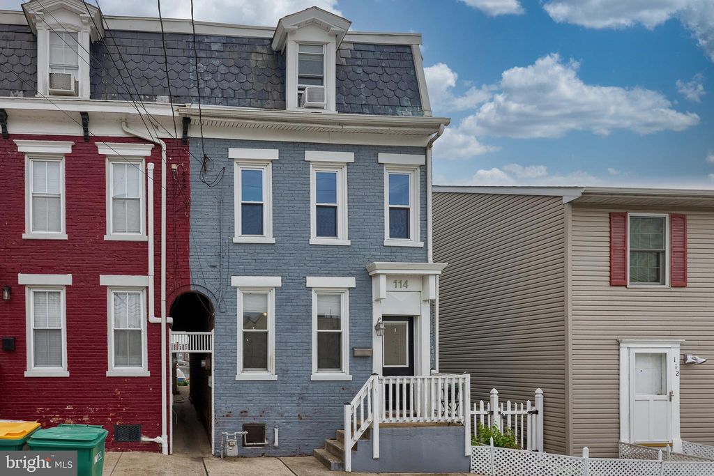 Photo of 114 Walnut Street, COLUMBIA, PA 17512 (MLS # PALA2070686)