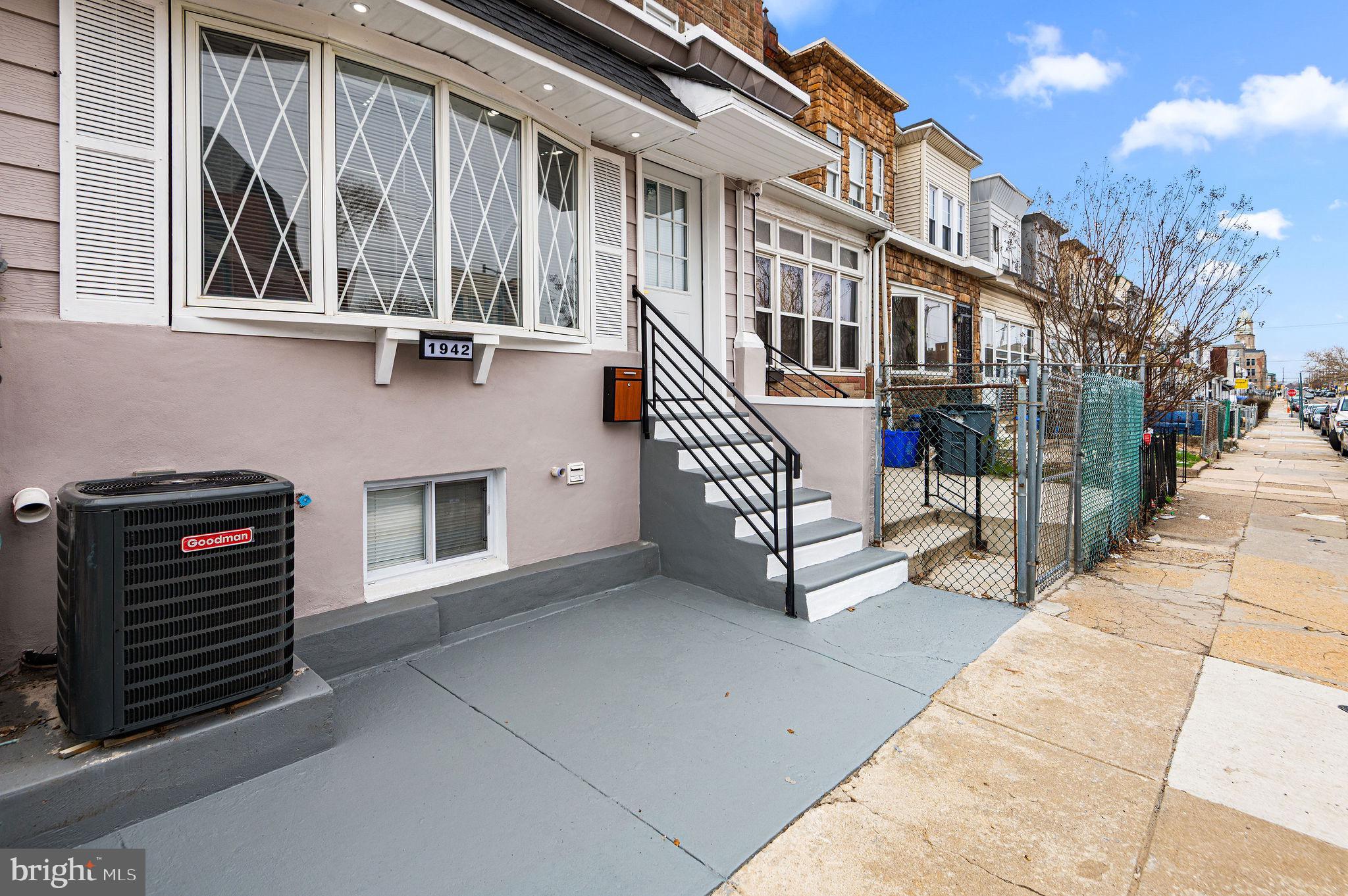 UNIVERSITY CITY - Residential