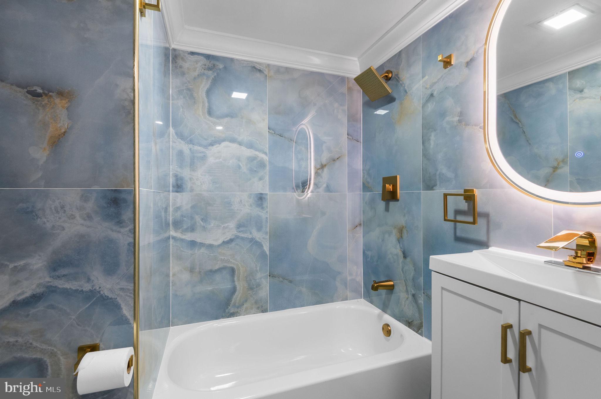 UNIVERSITY CITY - Residential