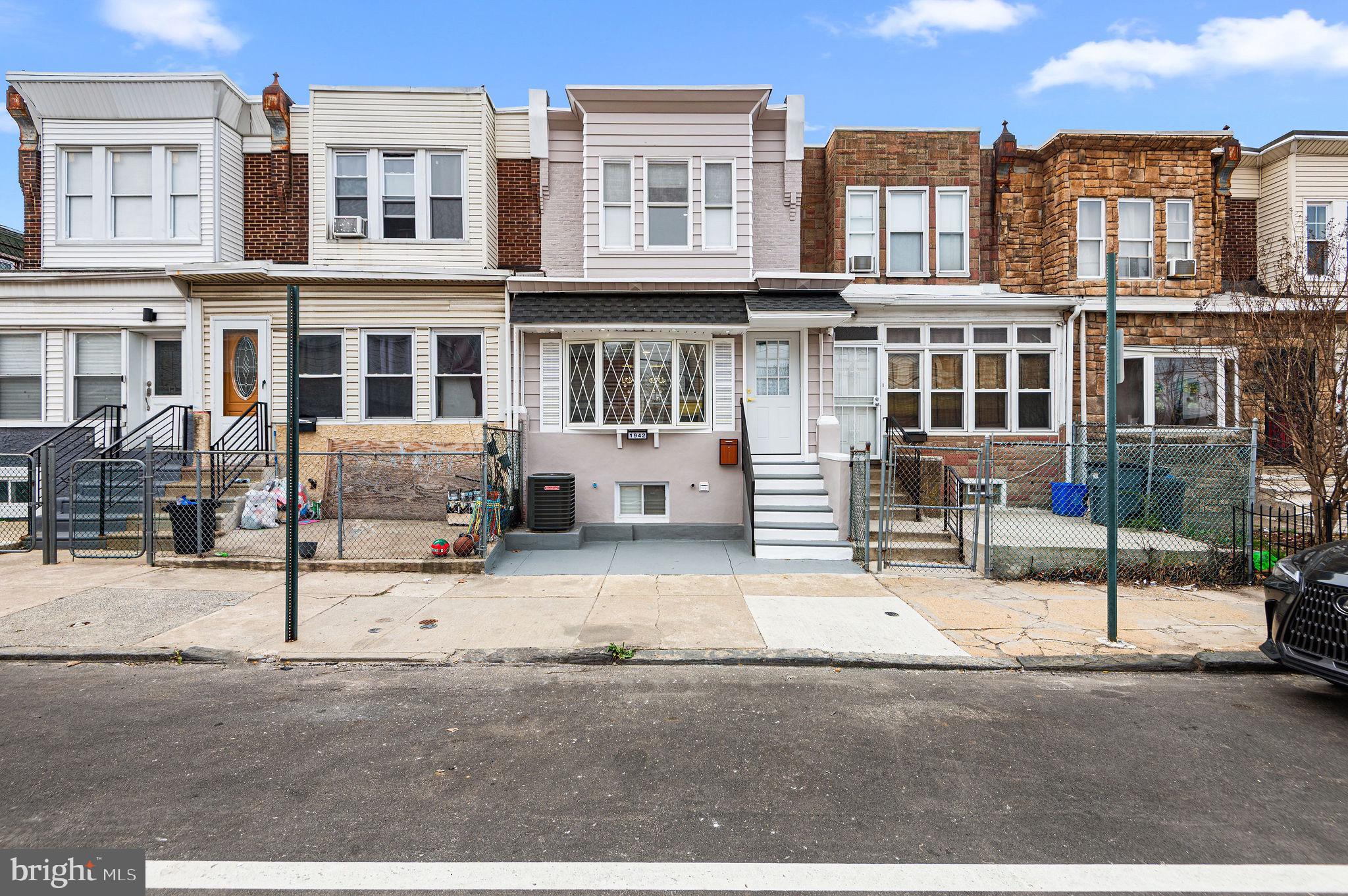 UNIVERSITY CITY - Residential