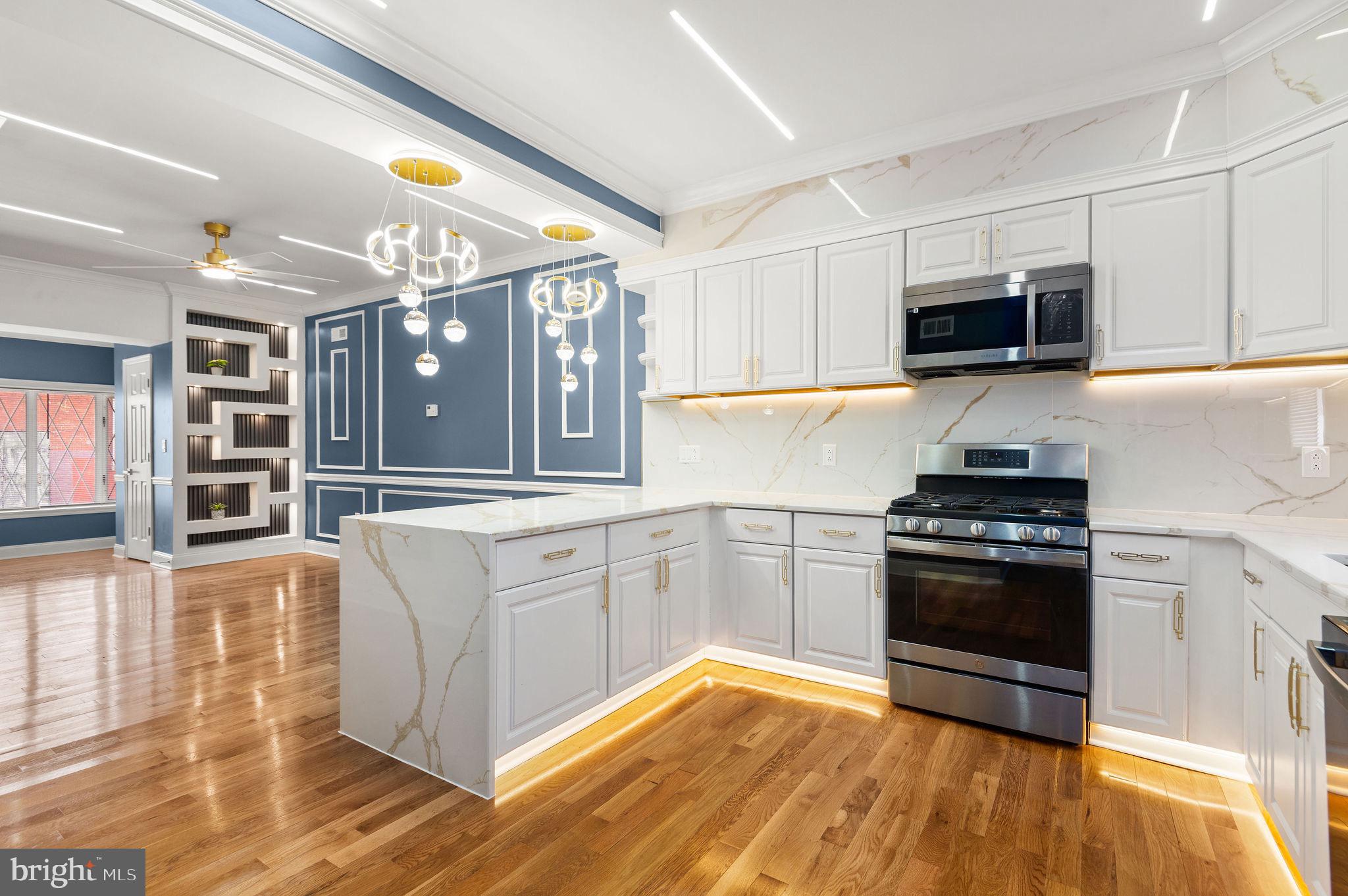 UNIVERSITY CITY - Residential