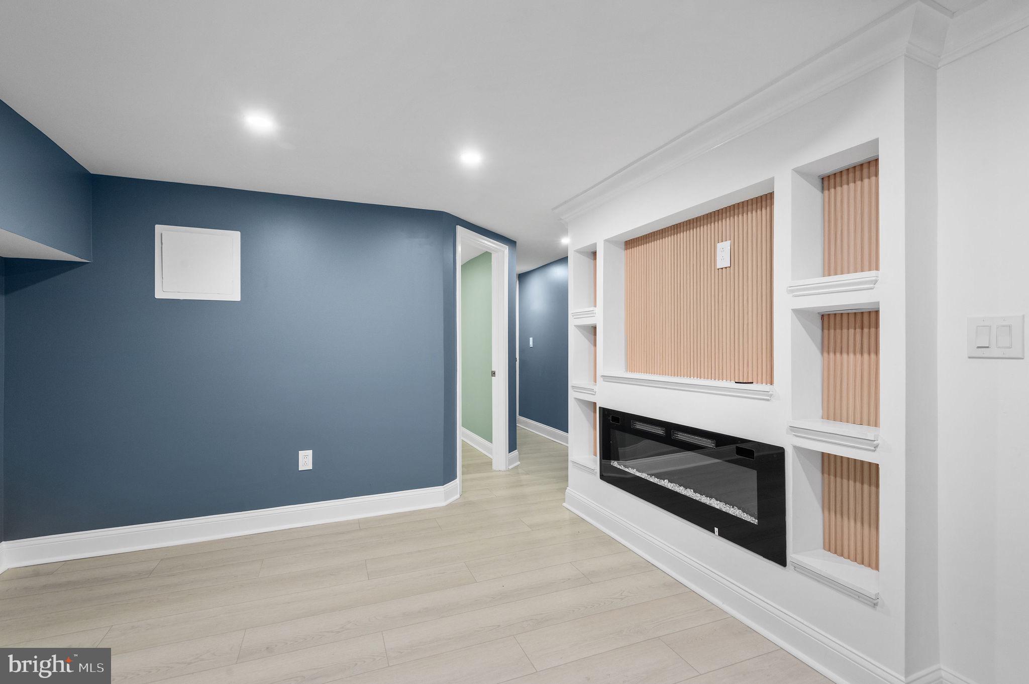 UNIVERSITY CITY - Residential