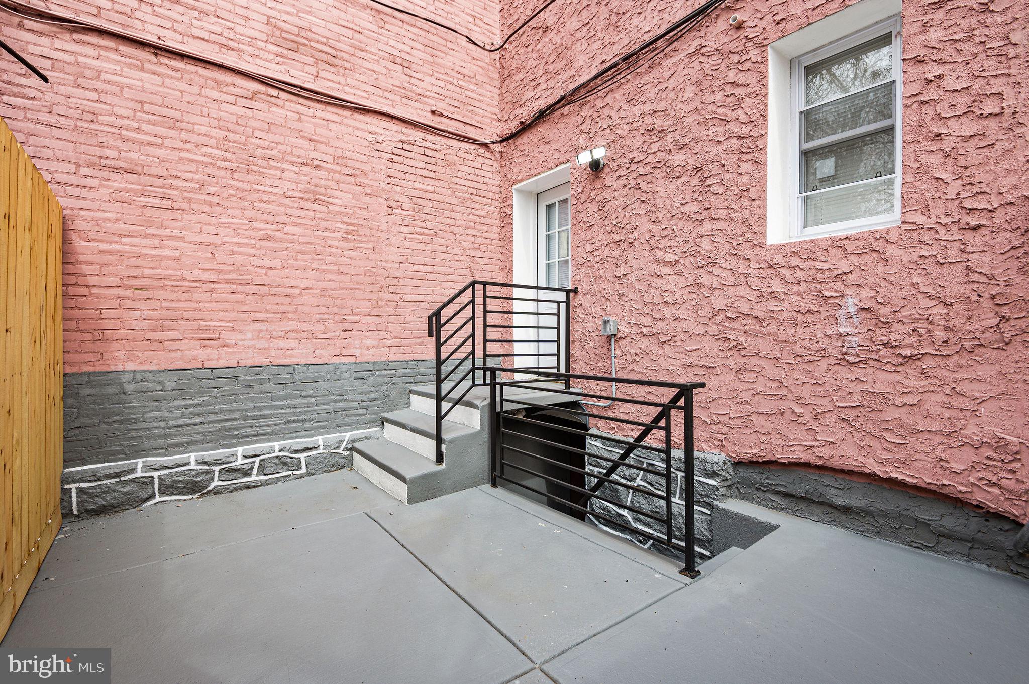 UNIVERSITY CITY - Residential