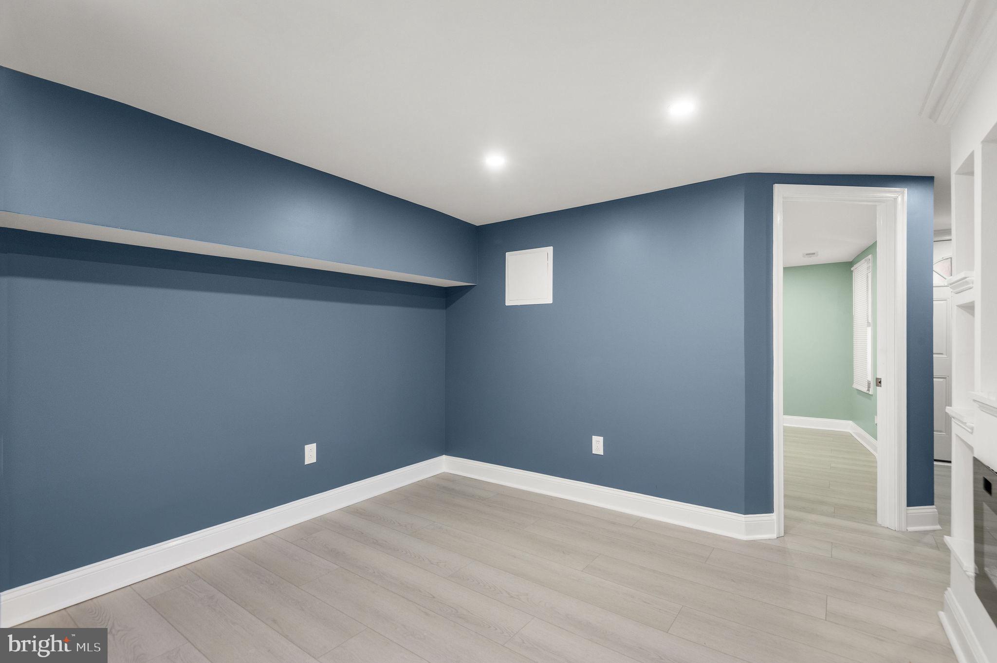 UNIVERSITY CITY - Residential