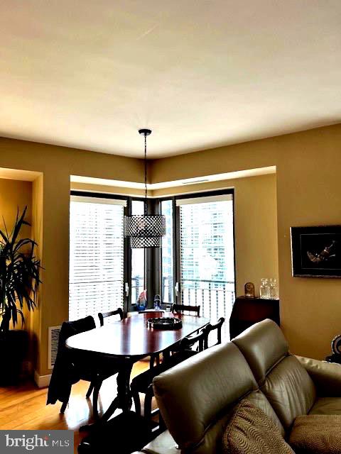 7710 WOODMONT AVENUE NE 911