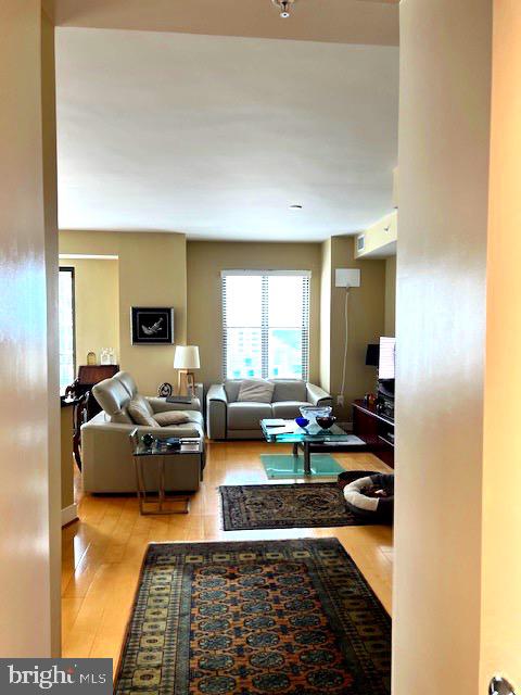 LIONSGATE - Residential