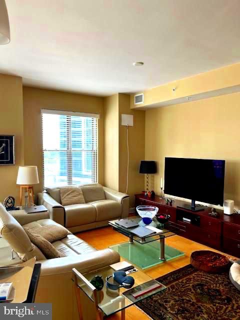 7710 WOODMONT AVENUE NE 911 BETHESDA MD 20814