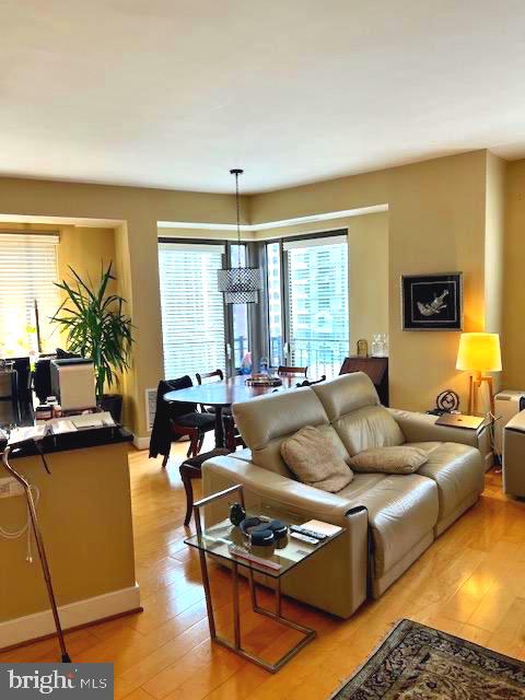 LIONSGATE - Residential