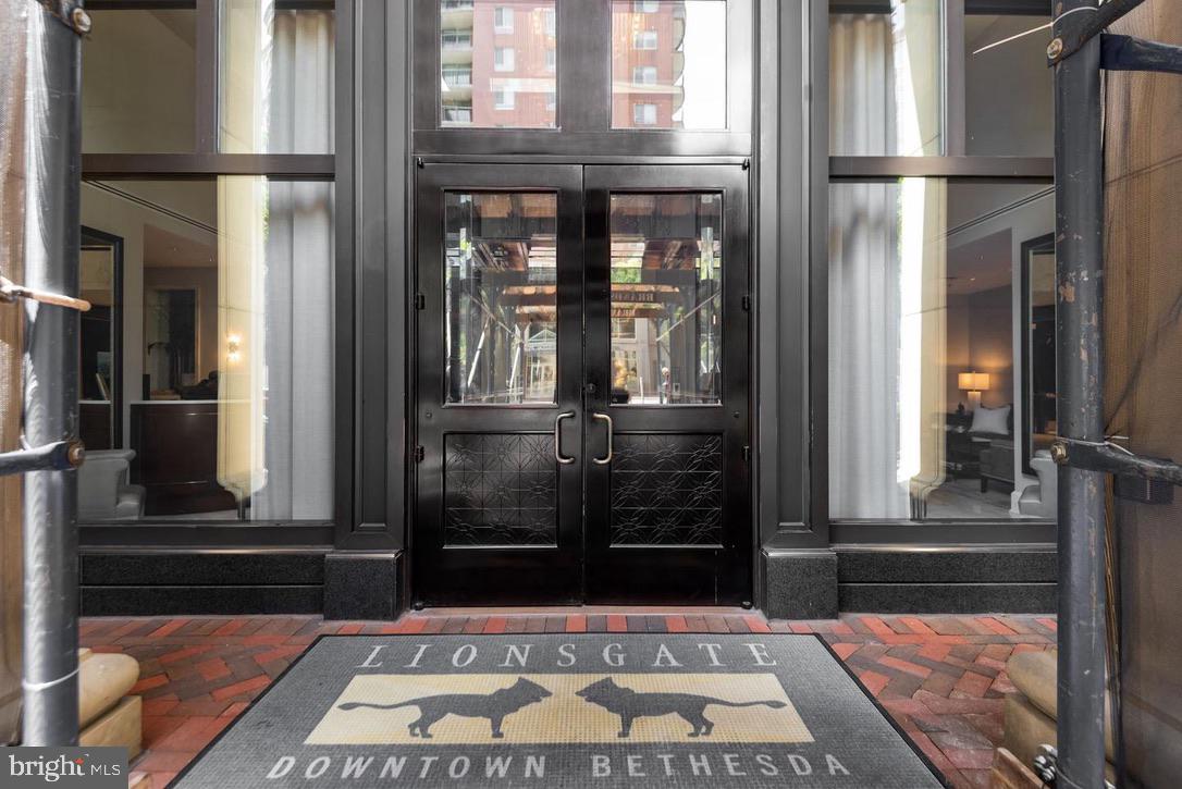 LIONSGATE - Residential