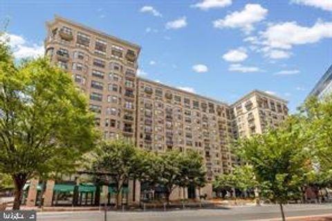 Photo of 7710 Woodmont Avenue NE #911, BETHESDA, MD 20814 (MLS # MDMC2202670)