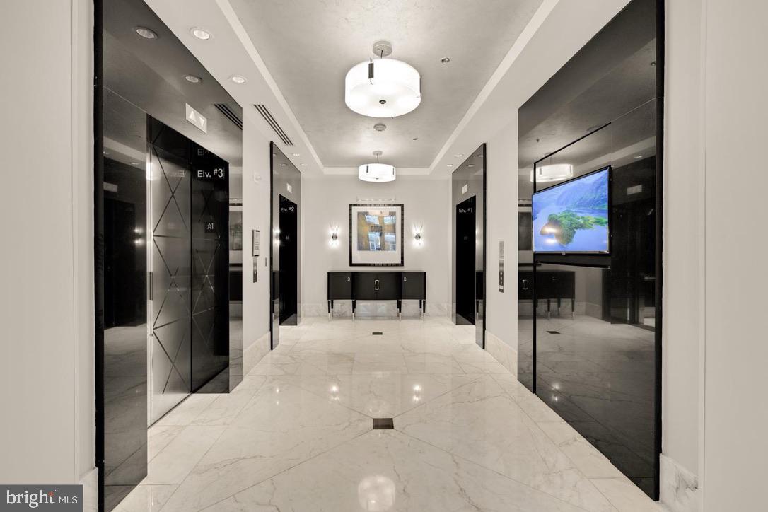 LIONSGATE - Residential