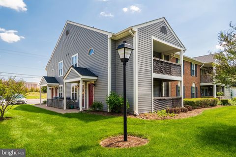 Photo of 7824 Waverley Mill Court, GAINESVILLE, VA 20155 (MLS # VAPW2118172)