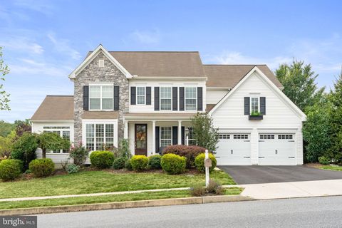 Homes For Sale - 7041 Woodsman Drive<br/> HARRISBURG, PA 17111