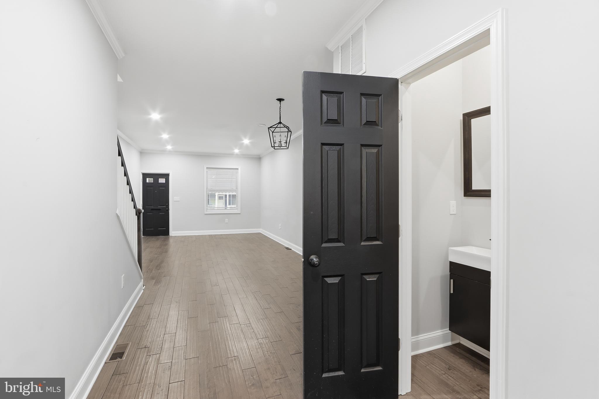 HAMPDEN HISTORIC DISTRICT - Residential