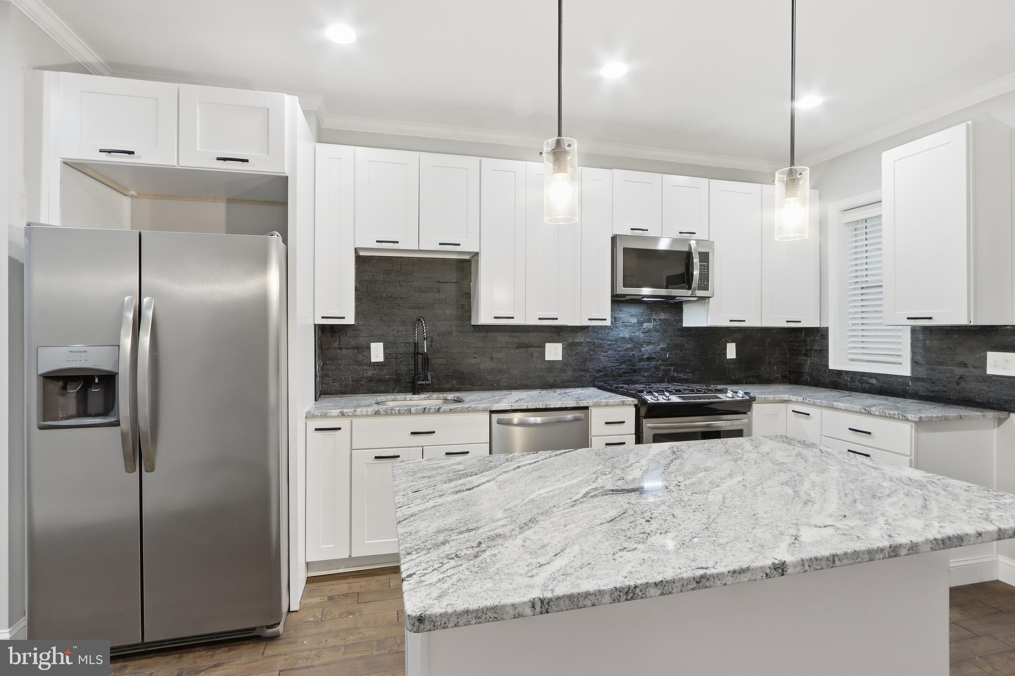 HAMPDEN HISTORIC DISTRICT - Residential