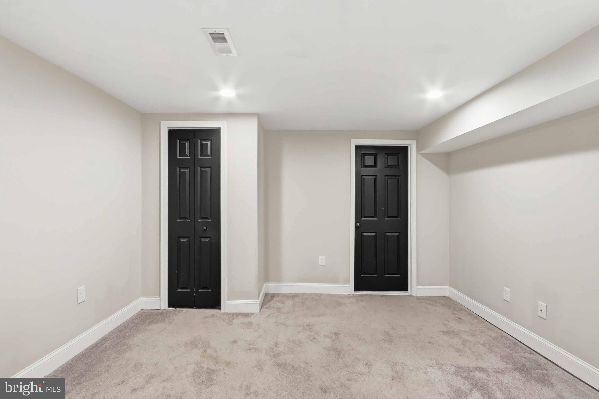 HAMPDEN HISTORIC DISTRICT - Residential