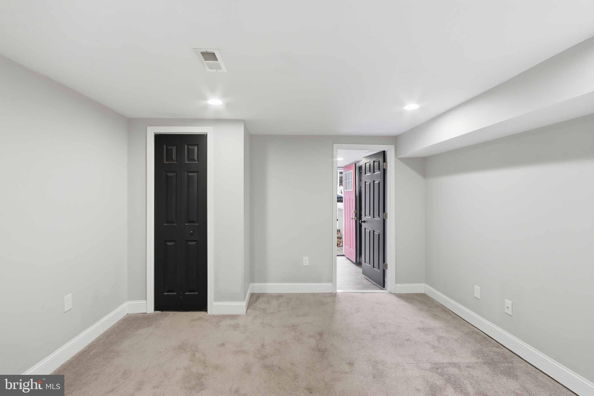 HAMPDEN HISTORIC DISTRICT - Residential