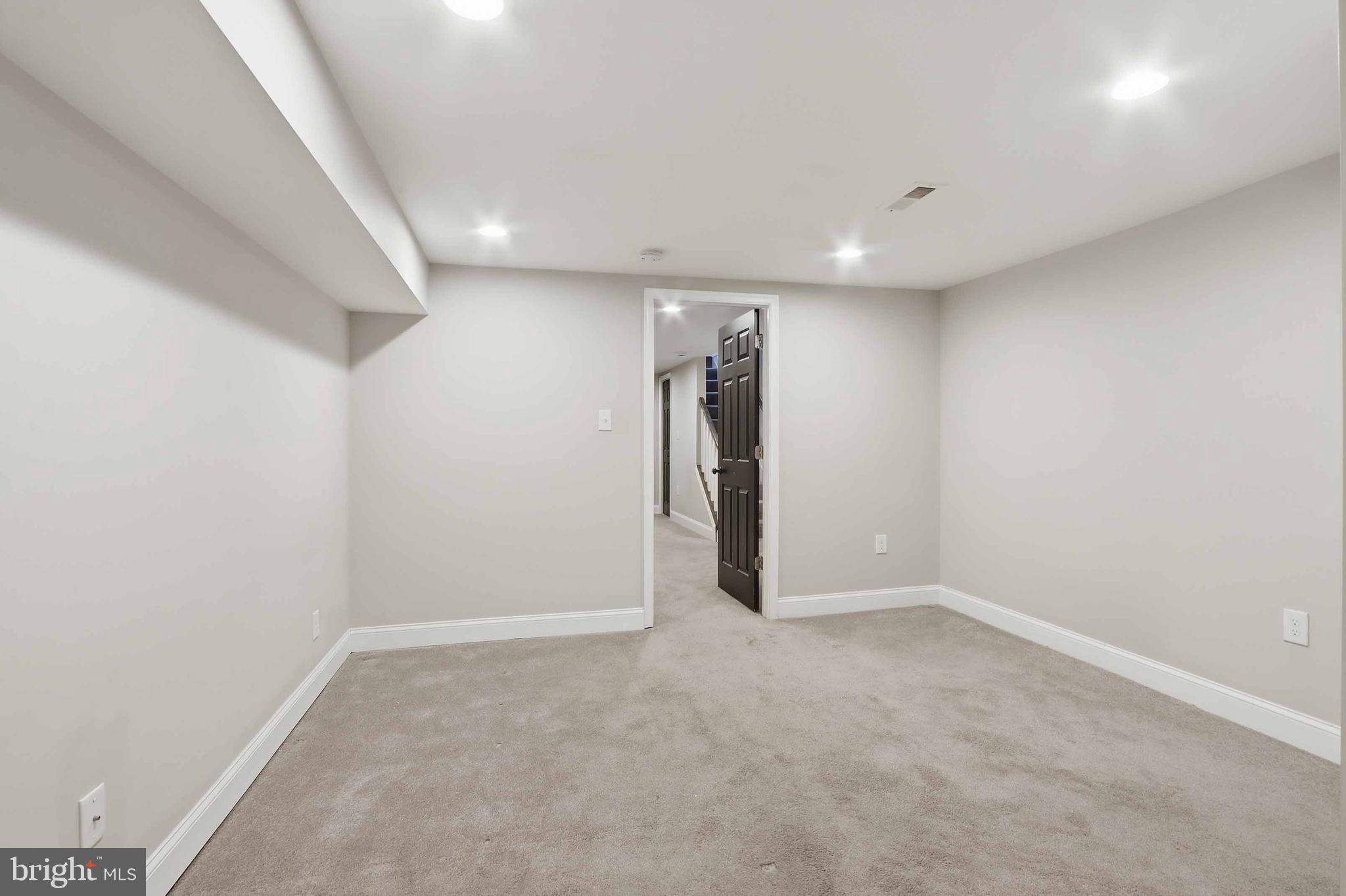 HAMPDEN HISTORIC DISTRICT - Residential