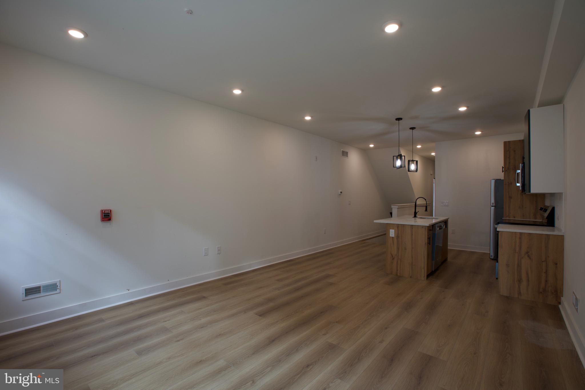 NORRIS SQUARE - Residential Lease