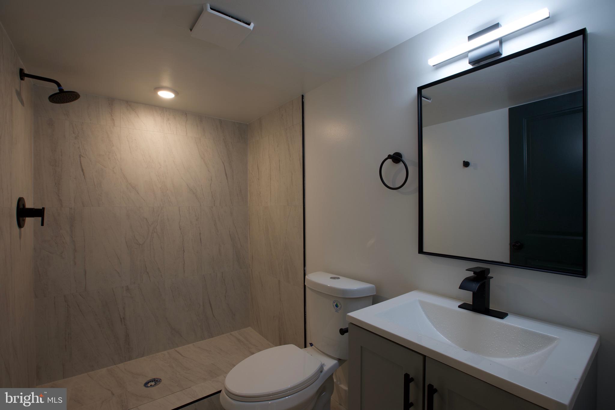 NORRIS SQUARE - Residential Lease