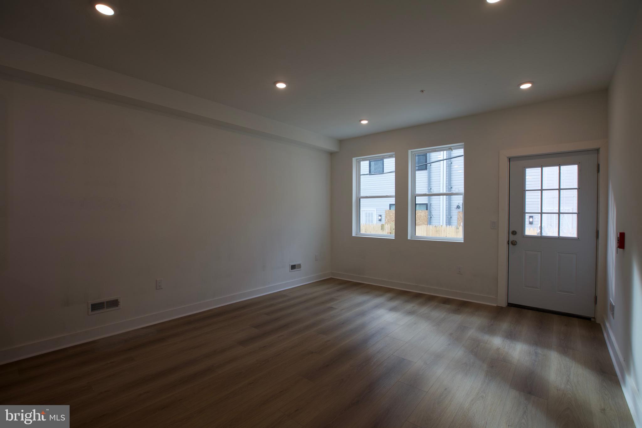 NORRIS SQUARE - Residential Lease