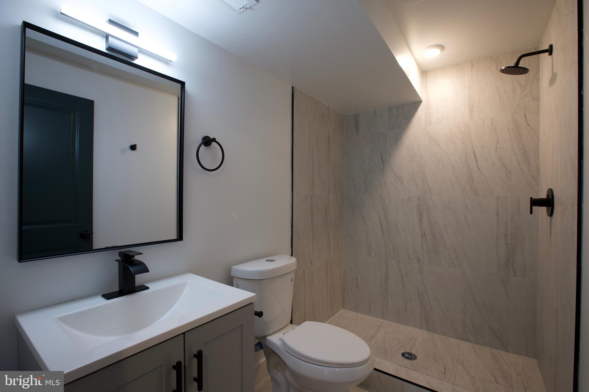 NORRIS SQUARE - Residential Lease